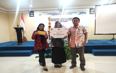 Winda Nia Ariska Juara 2 Lomba Penulisan Karya Ilmiah Sejarah Se-CABDIN XIII